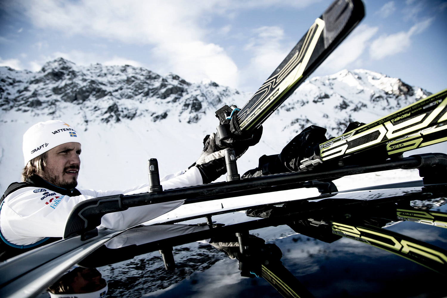 Крепление на багажные дуги для перевозки лыж Thule SkiClick
